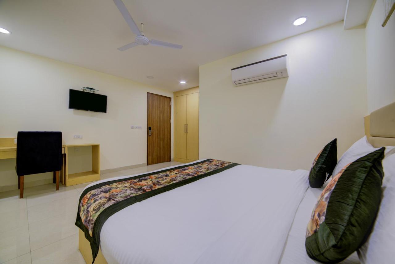 Hotel D'Capitol - Delhi Airport 新德里 外观 照片