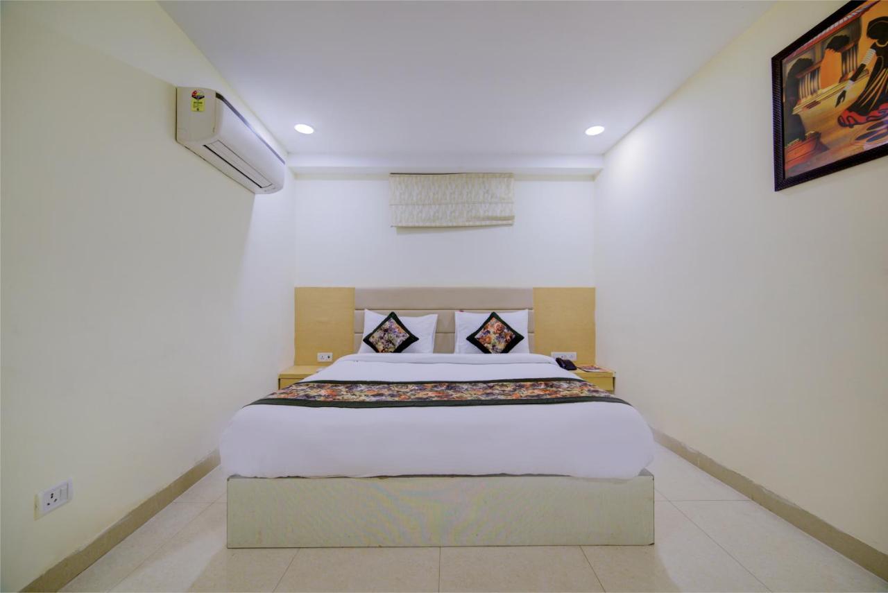 Hotel D'Capitol - Delhi Airport 新德里 外观 照片