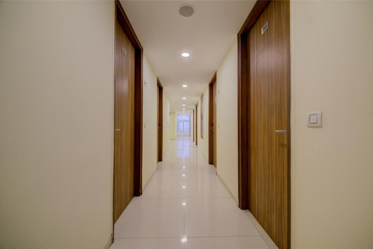 Hotel D'Capitol - Delhi Airport 新德里 外观 照片