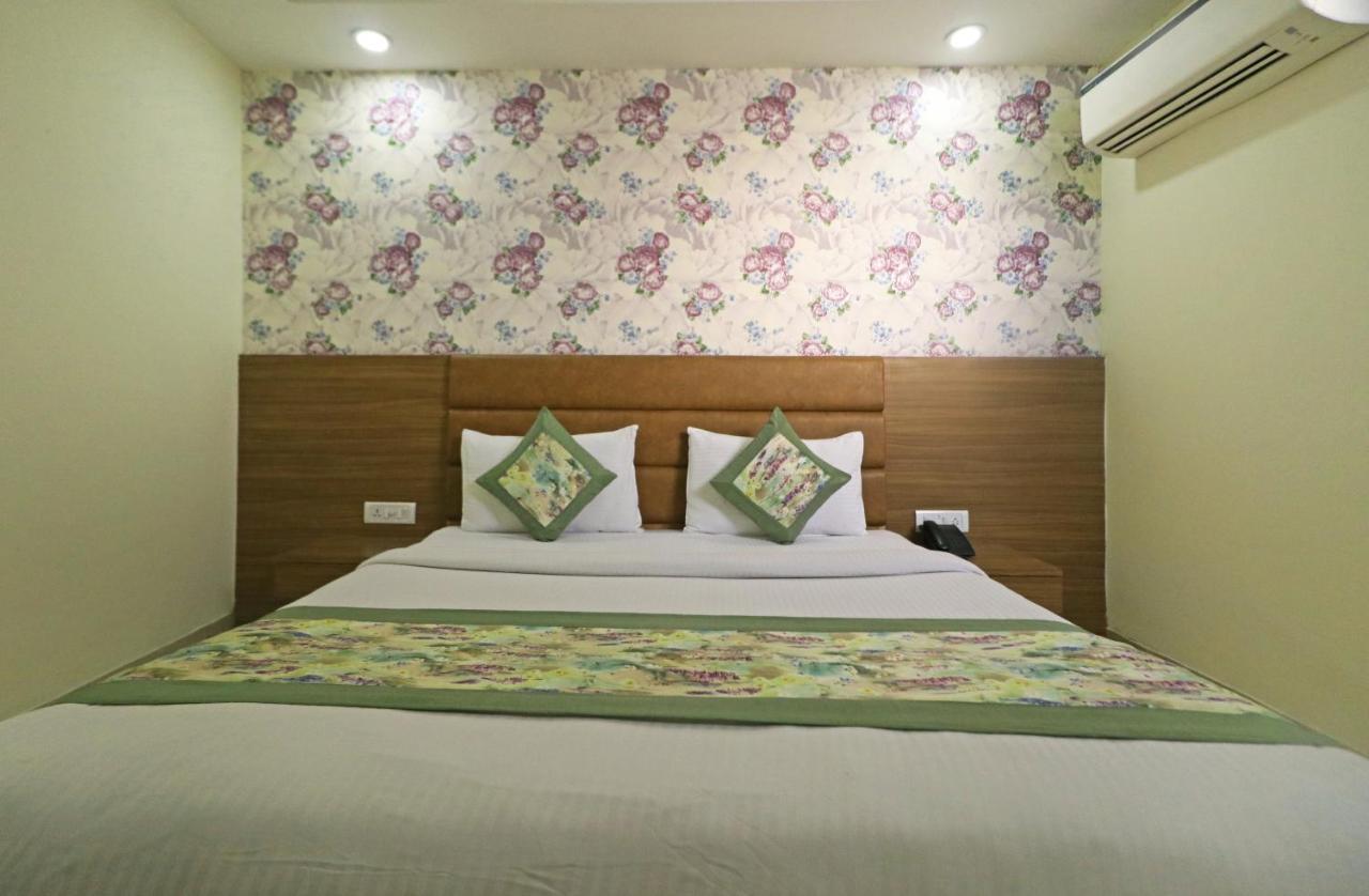 Hotel D'Capitol - Delhi Airport 新德里 外观 照片