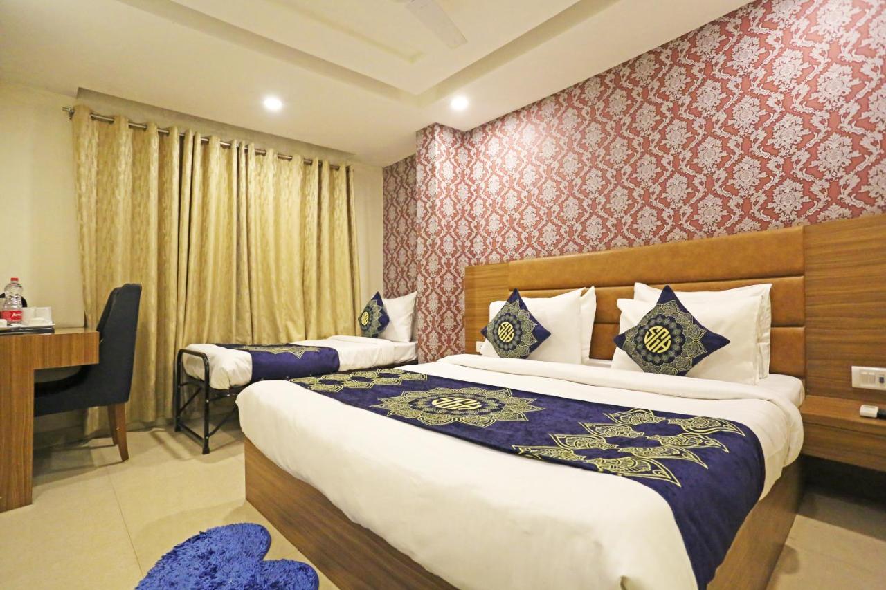 Hotel D'Capitol - Delhi Airport 新德里 外观 照片