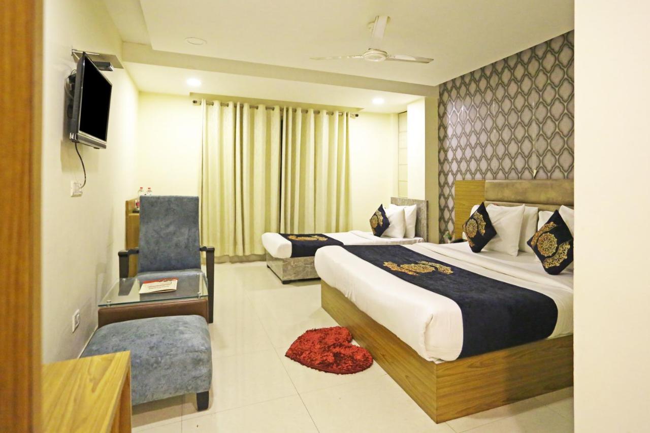 Hotel D'Capitol - Delhi Airport 新德里 外观 照片