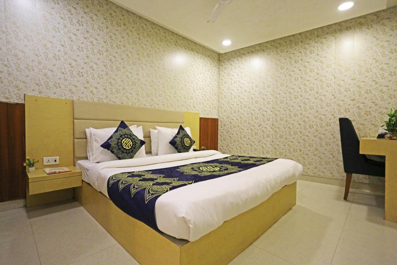 Hotel D'Capitol - Delhi Airport 新德里 外观 照片